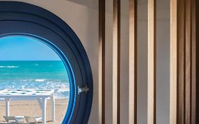 Hotel Lido degli Scogli