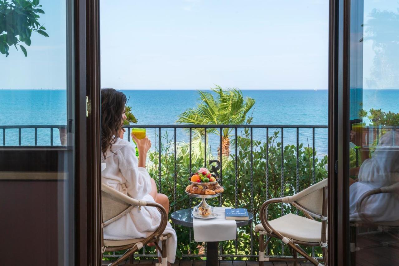 Hotel Lido degli Scogli Crotone Esterno foto