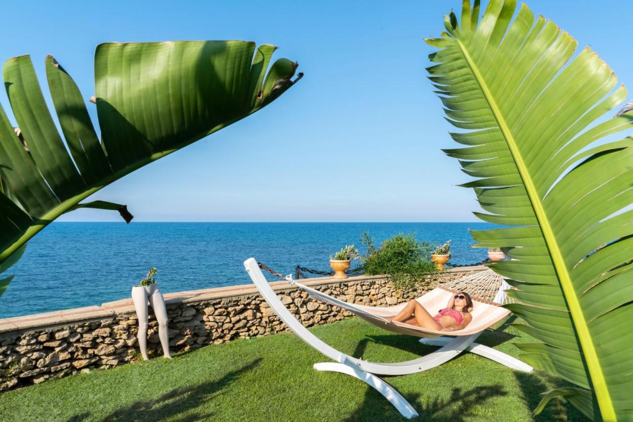 Hotel Lido degli Scogli Crotone Esterno foto